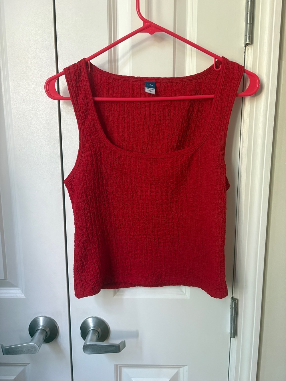 Old Navy Red Crinkle Scoop Neck Tank Top Medium Petite